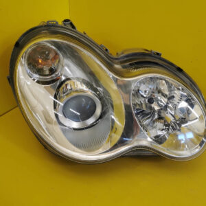 Reflektor Lampa Prawa Mercedes W203 Lift 2004-2006 Xenon