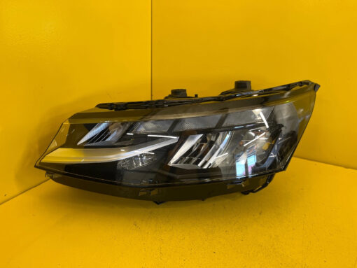 Reflektor LAMPA LEWA PRZEDNIA VW T7 TRANSPORTER FULL LED