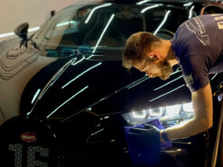 Renowacja reflektorów samochodowych - Jak przywrócić im blask i poprawić widoczność na drodze