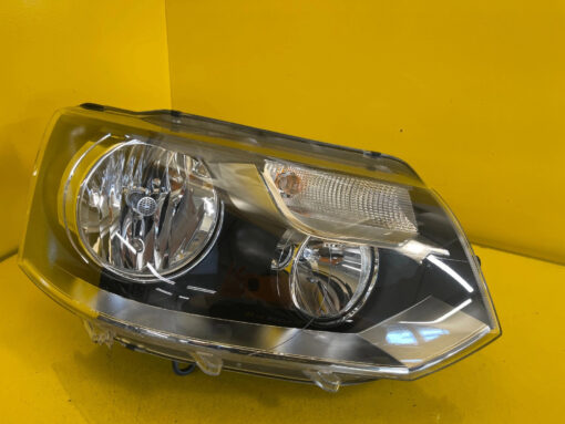 Reflektor LAMPA PRZEDNIA PRAWA VW T5 LIFT 7E1941016K