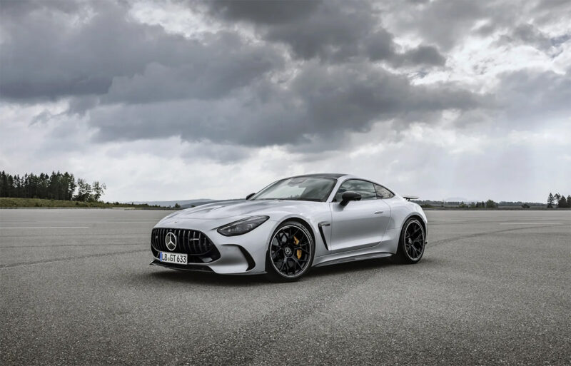 Zaprezentowano Mercedes-Benz AMG GT Coupe 2024 - potężny silnik o mocy 577 KM