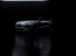 Audi Q6 E-Tron - spojrzenie w przyszłość zrównoważonych wnętrz nasyconych technologią_12