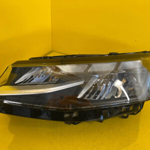 Reflektor LAMPA PRZEDNIA PRAWA VW T7 TRANSPORTER LED