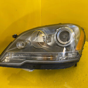 Reflektor Lampa Przednia LEWA Renault Megane III LIFT CZARNA