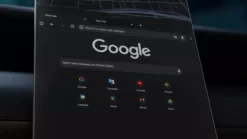 Google Chrome i funkcje Smart EV w ulepszonym Android Auto_01