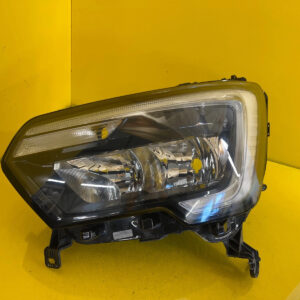 Reflektor LAMPA LEWA BMW 5 G30 G31 ADAPTIVE LED 8499121-01