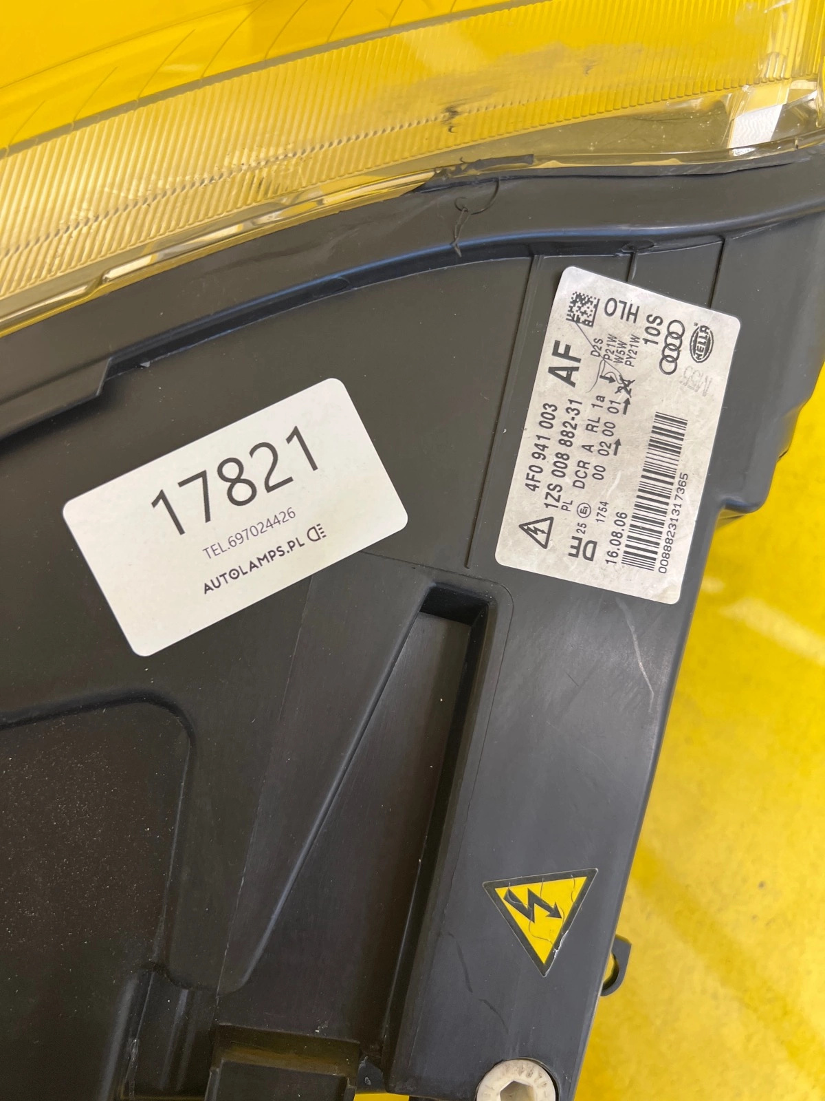 Reflektor LAMPA LEWA PRZEDNIA AUDI A6 C6 4F0 BI-XENON 4F0941003 Autolamps 2 Reflektor LAMPA LEWA PRZEDNIA AUDI A6 C6 4F0 BI-XENON 4F0941003