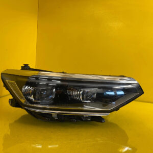 Reflektor LAMPA PRAWA Mercedes-Benz ACTROS 2012-