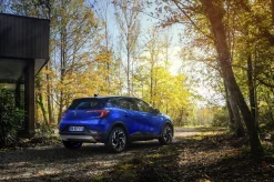 Renault Captur 2024 zyskuje świeży wygląd i nowe wyposażenie Alpine Esprit-New-Renault-Captur-E-Tech-Hybrid-Esprit-Alpine-version