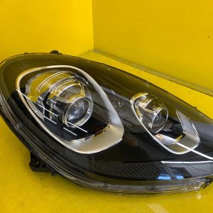 Reflektor Lampa PRAWA Porsche Macan Xenon 95B941032CQ