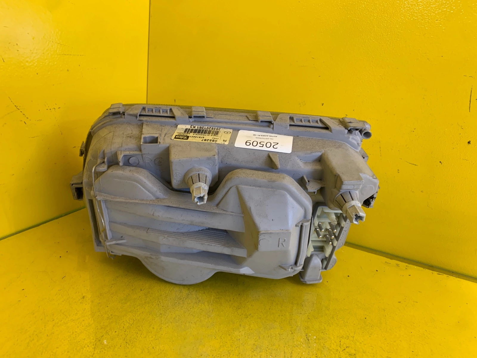 Reflektor Mercedes W202 Lampa Prawa Przód A2028201261 Autolamps 3 Reflektor Mercedes W202 Lampa Prawa Przód A2028201261