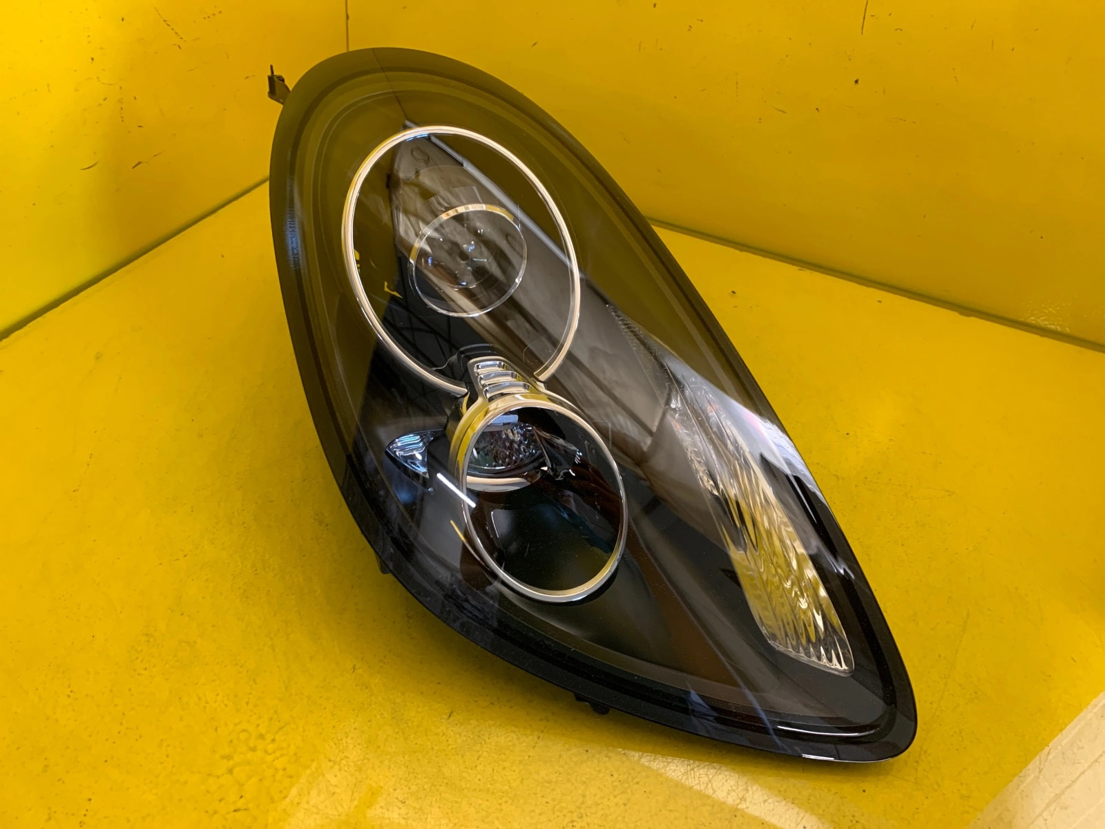 Reflektor Lampa Prawa Porsche Boxster Cayman 981 Xenon 98163113206 Autolamps Reflektor Lampa Prawa Porsche Boxster Cayman 981 Xenon 98163113206
