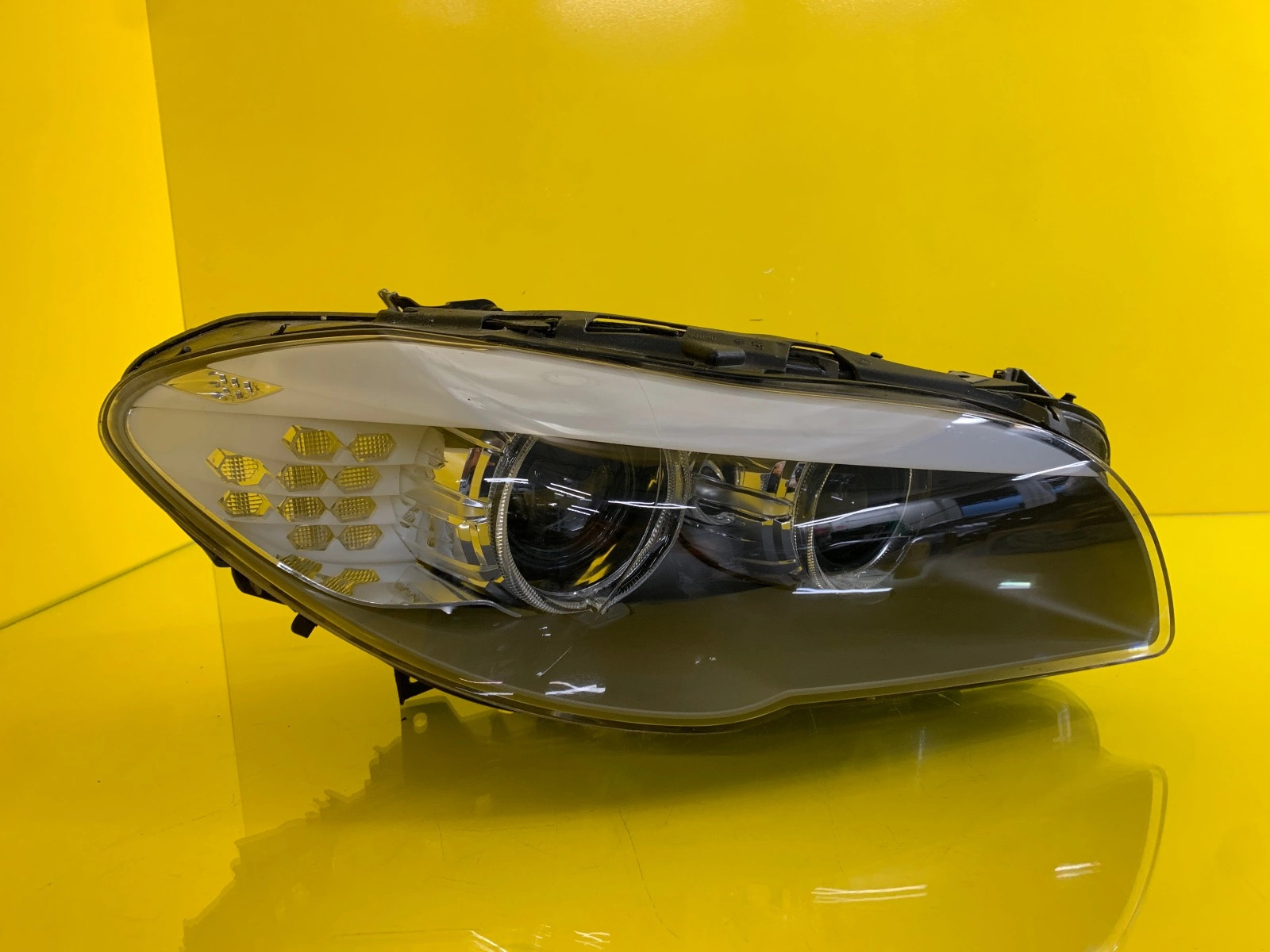 Reflektor Lampa Prawa BMW 5 F10 Xenon 7271912-06 Nieskrętna Autolamps Reflektor Lampa Prawa BMW 5 F10 Xenon 7271912-06 Nieskrętna