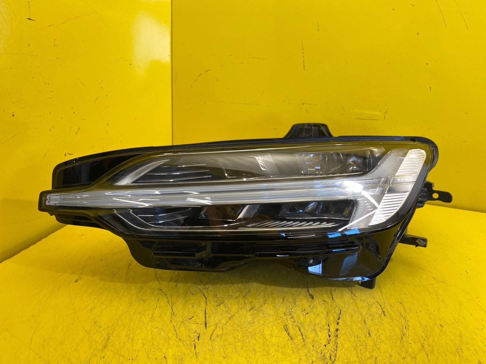 Reflektor Lampa Lewa Volvo S60 V60 Full Led 32314148 Autolamps Reflektor Lampa Lewa Volvo S60 V60 Full Led 32314148