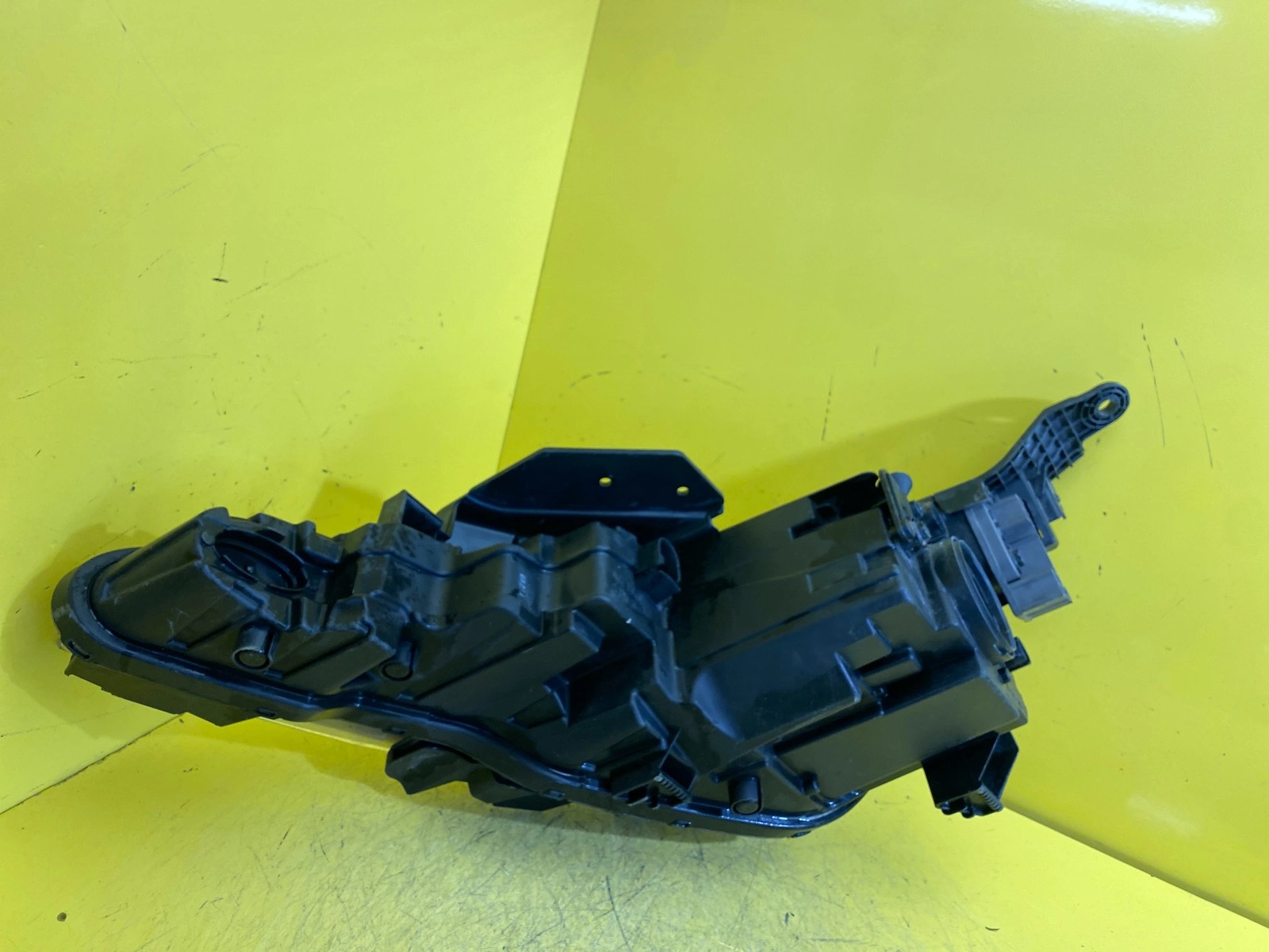 Reflektor LAMPA PRAWA HYUNDAI ELANTRA FULL LED Autolamps 4 Reflektor LAMPA PRAWA HYUNDAI ELANTRA FULL LED