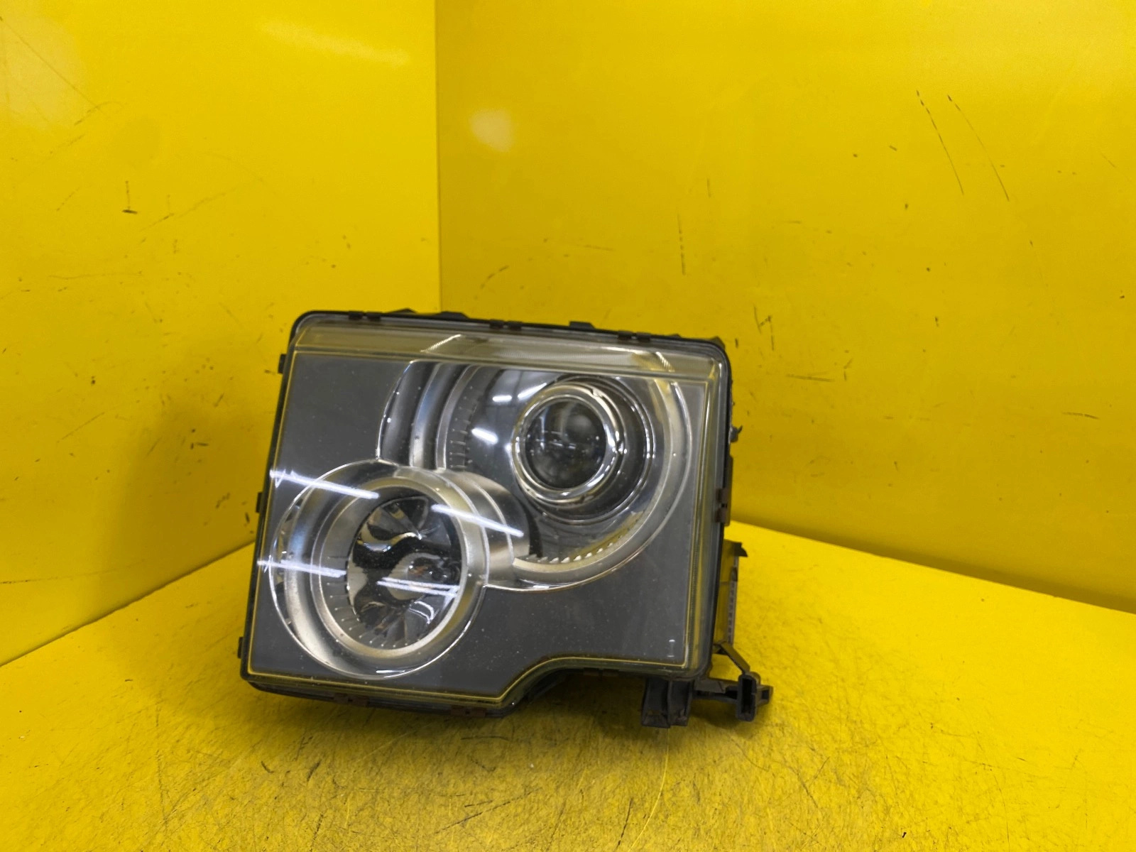 Reflektor Lampa Lewa RANGE ROVER III VOGUE L322 01-05 XENON Autolamps Reflektor Lampa Lewa RANGE ROVER III VOGUE L322 01-05 XENON