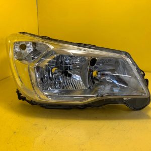 Reflektor SUBARU FORESTER 08-12 LAMPA PRAWA ZWYKŁA