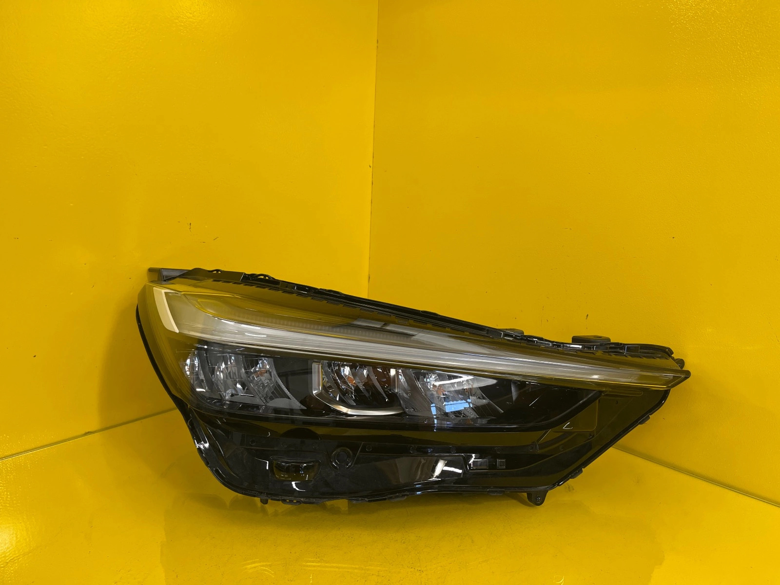 Reflektor Lampa Prawa Honda Vezel Full Led 2021- Autolamps Reflektor Lampa Prawa Honda Vezel Full Led 2021-