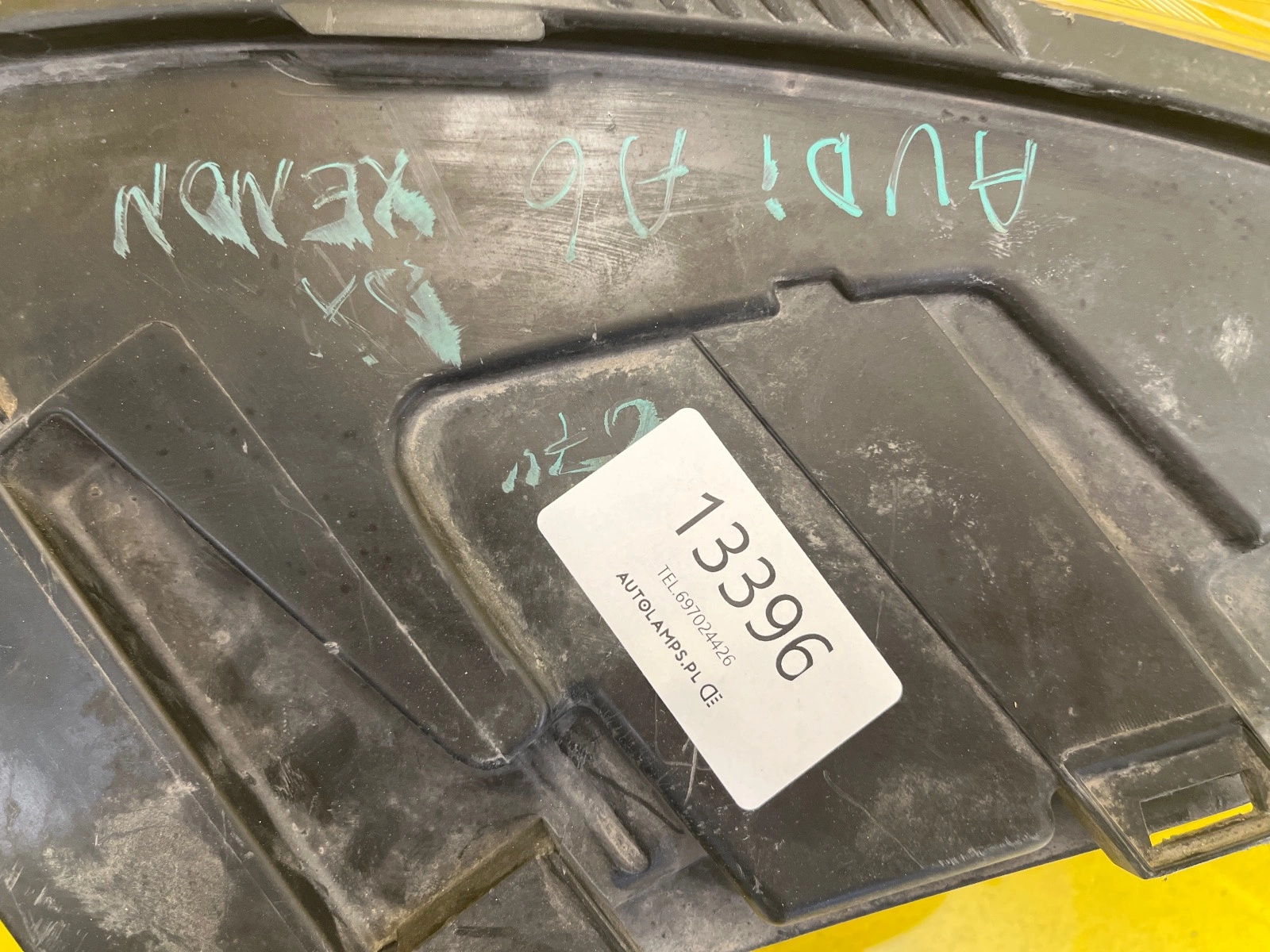 Reflektor Lampa Prawa Audi A6 C6 4F0 BI-XENON Nieskrętna Autolamps 2 Reflektor Lampa Prawa Audi A6 C6 4F0 BI-XENON Nieskrętna