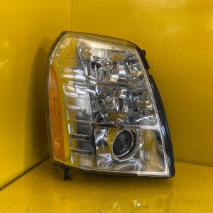 Reflektor LAMPA PRAWA CADILLAC ESCALADE 2006- XENON USA