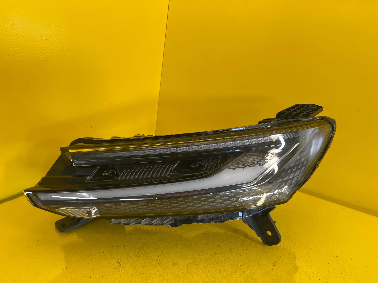 Reflektor Lampa Lewa Przód MG Marvel R FULL LED 2020- Autolamps Reflektor Lampa Lewa Przód MG Marvel R FULL LED 2020-