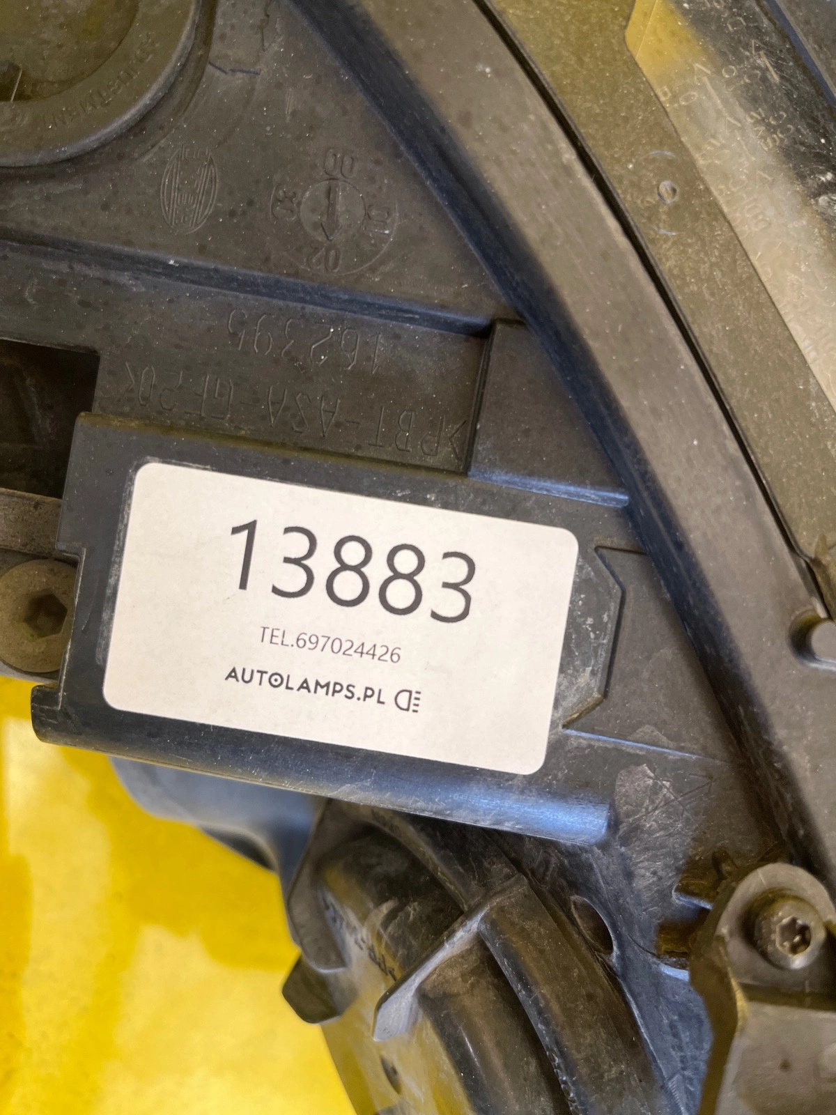 Reflektor Lampa Lewa BMW E60 E61 Xenon 03-07 Autolamps 2 Reflektor Lampa Lewa BMW E60 E61 Xenon 03-07