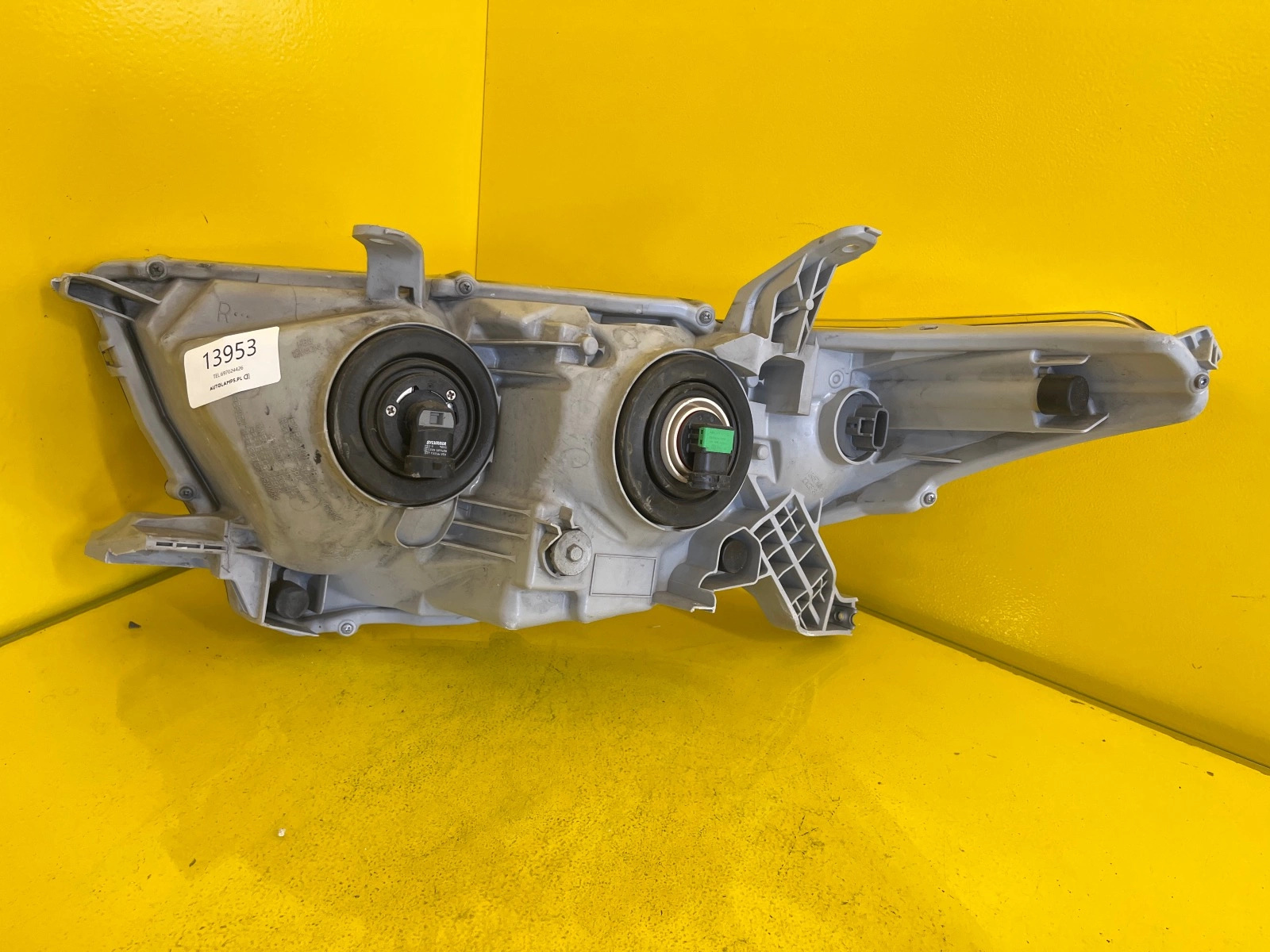 Reflektor Lampa Prawa Toyota Highlander II 11-13 Autolamps 2 Reflektor Lampa Prawa Toyota Highlander II 11-13