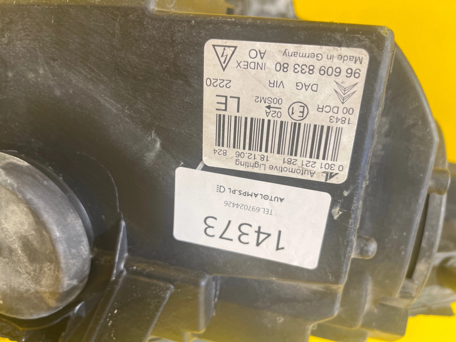 Reflektor LAMPA PRAWA CITROEN C6 XENON 06- 9660983380 Autolamps 2 Reflektor LAMPA PRAWA CITROEN C6 XENON 06- 9660983380