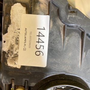 Reflektor Lampa Prawa VW TOUAREG I 02-10 XENON 7L6941016BK