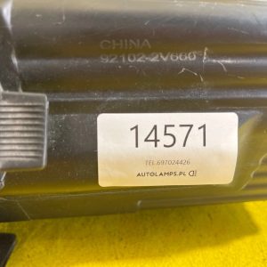 Reflektor Lampa Prawa HYUNDAI VELOSTER 11-18 XENON LED