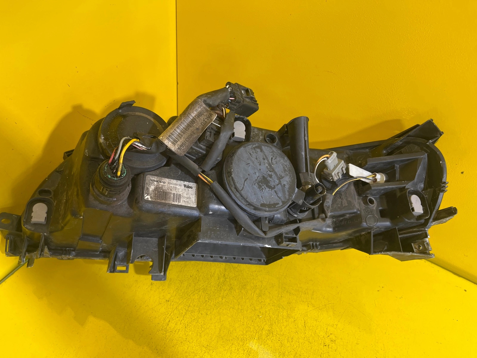 Reflektor Lampa Prawa VOLVO V70 2 II LIFT ZWYKŁA 30698836 Autolamps 3 Reflektor Lampa Prawa VOLVO V70 2 II LIFT ZWYKŁA 30698836