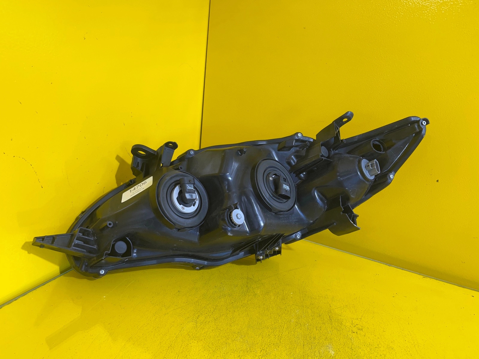 Reflektor Lampa Prawa TOYOTA CAMRY ZWYKŁA CIEMNA Autolamps 3 Reflektor Lampa Prawa TOYOTA CAMRY ZWYKŁA CIEMNA