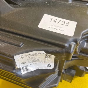 Reflektor LAMPA PRAWA MERCEDES W247 PERFORMANCE A2479063804