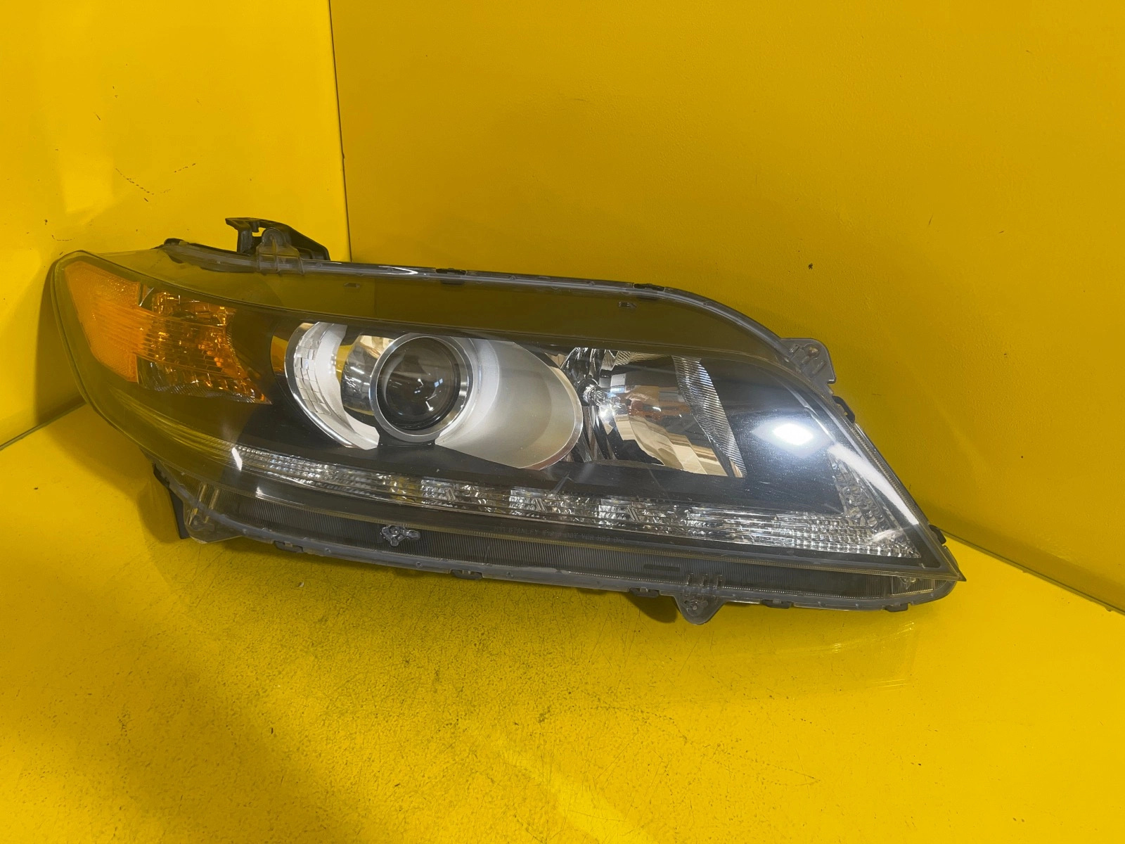 Reflektor Lampa Prawa HONDA ACCORD COUPE 2013- USA UP15DZ Autolamps Reflektor Lampa Prawa HONDA ACCORD COUPE 2013- USA UP15DZ