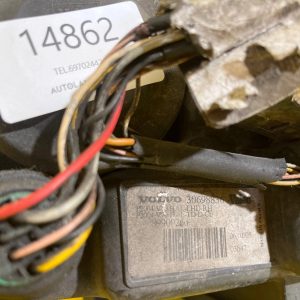 Reflektor LAMPA PRAWA PRZEDNIA VOLVO V70 2 II LIFT 30698836