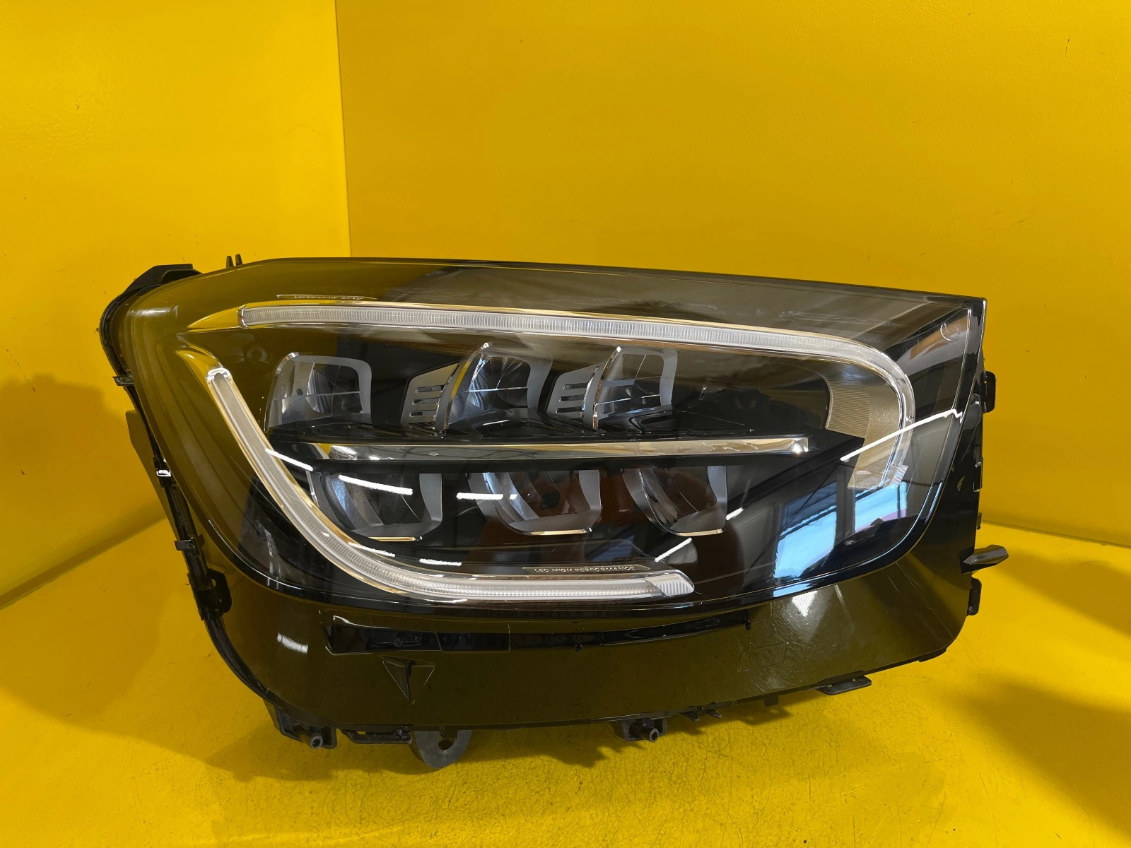 Reflektor LAMPA PRAWA MERCEDES GLC W253 LIFT FULL LED 19- Autolamps Reflektor LAMPA PRAWA MERCEDES GLC W253 LIFT FULL LED 19-