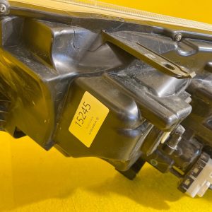 Reflektor Lampa Prawa TOYOTA HILUX FULL LED 16-21