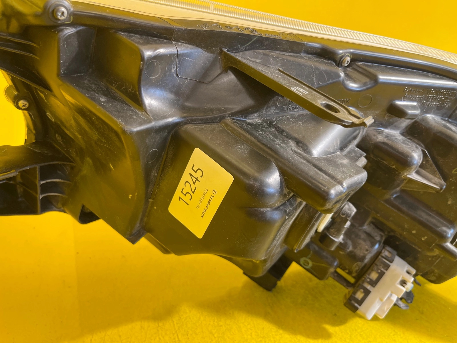 Reflektor Lampa Prawa TOYOTA HILUX FULL LED 16-21 Autolamps 2 Reflektor Lampa Prawa TOYOTA HILUX FULL LED 16-21