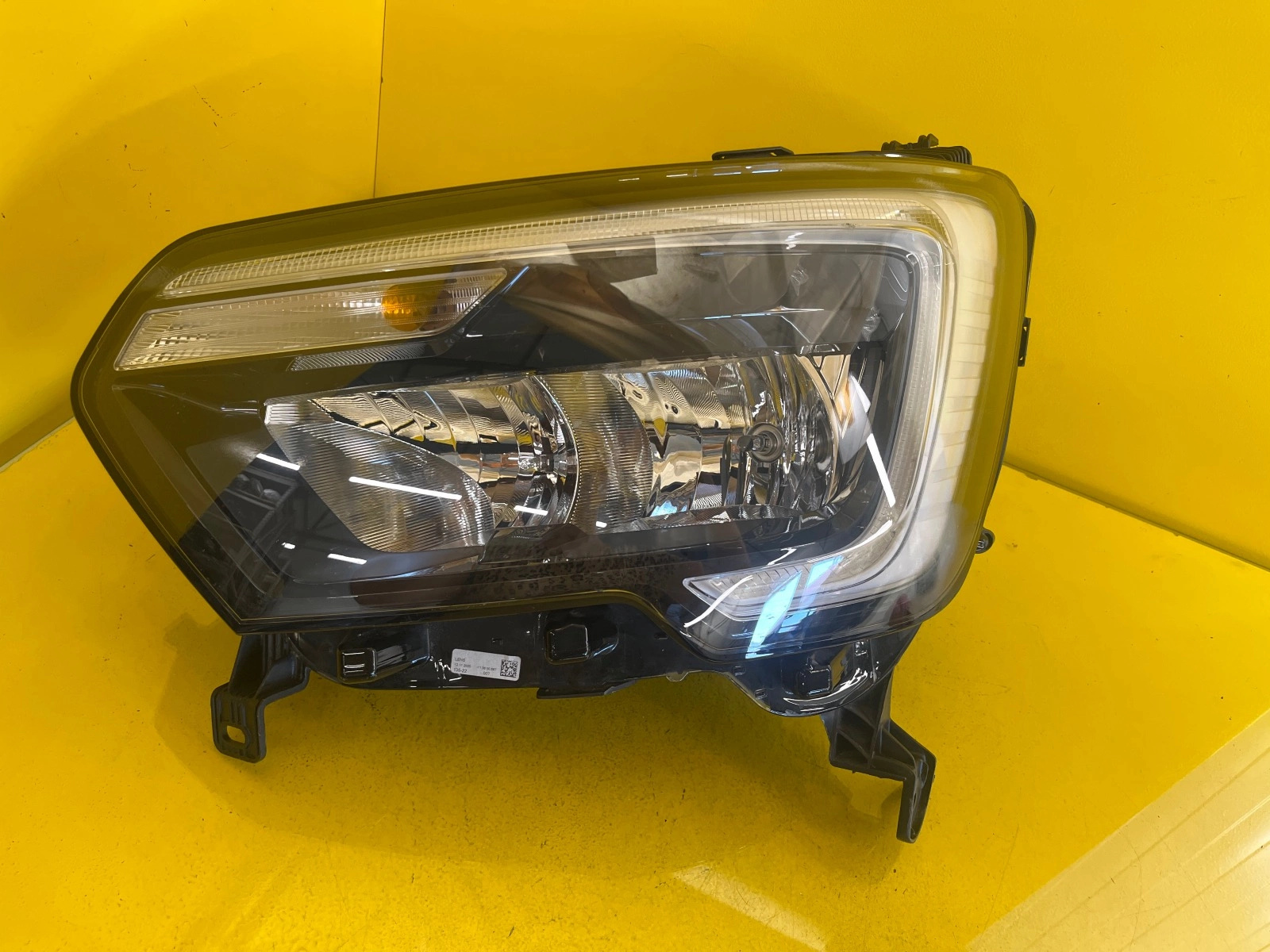 Reflektor LAMPA LEWA RENAULT MASTER 4 IV 19- LED Autolamps Reflektor LAMPA LEWA RENAULT MASTER 4 IV 19- LED