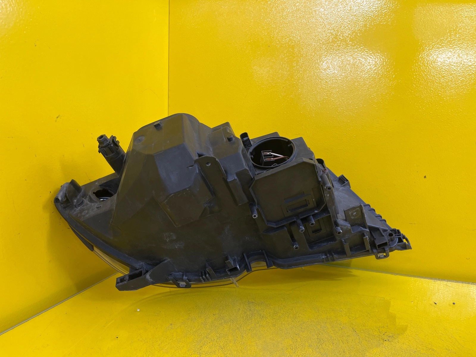 Reflektor LAMPA LEWA BMW E46 10-13 COUPE CABRIO Autolamps 3 Reflektor LAMPA LEWA BMW E46 10-13 COUPE CABRIO