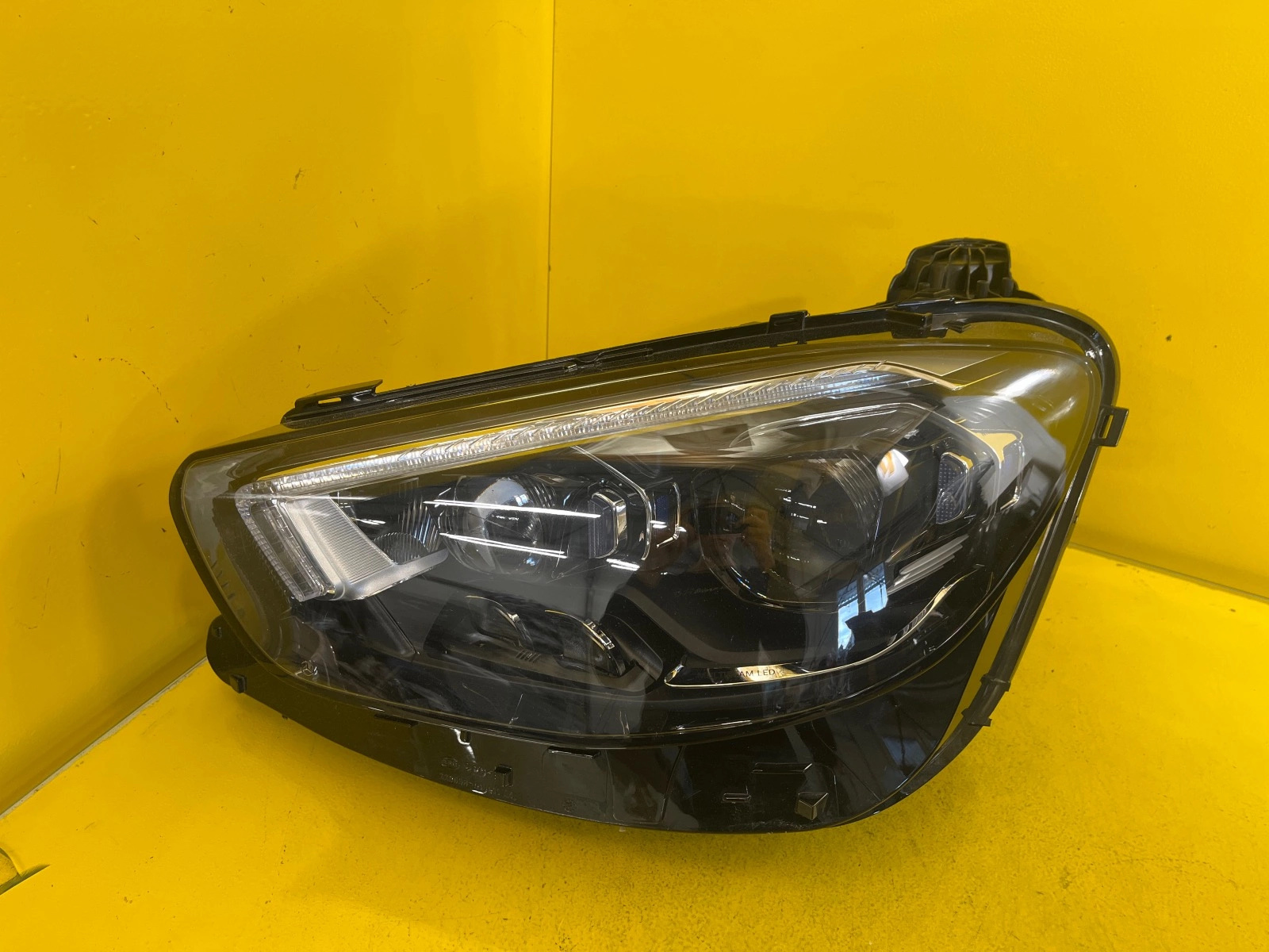 Reflektor LAMPA LEWA MERCEDES E-KLASA W213 MULTIBEAM A2139060110 Autolamps Reflektor LAMPA LEWA MERCEDES E-KLASA W213 MULTIBEAM A2139060110