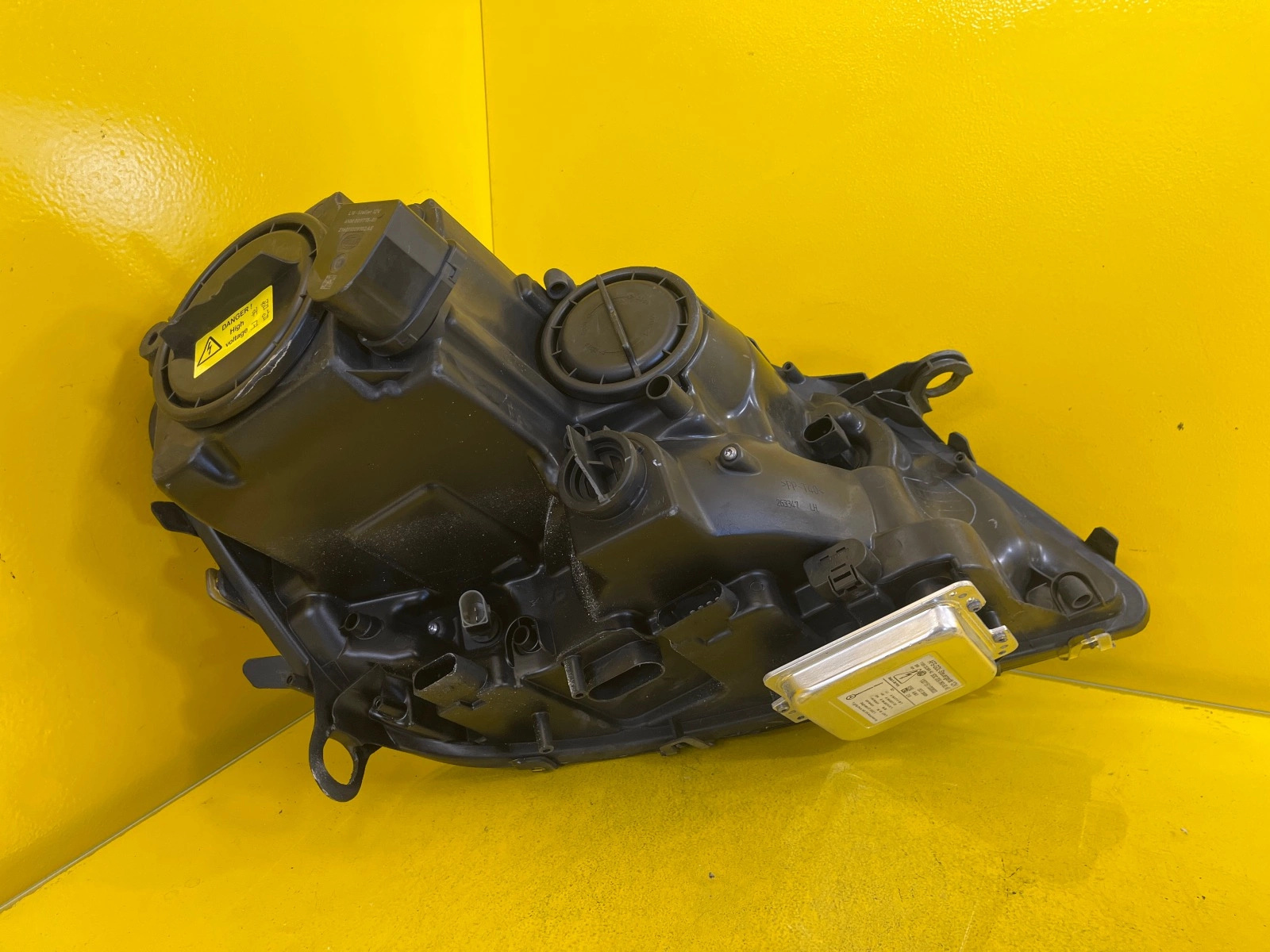 Reflektor Lampa Lewa Mercedes ML W164 05-08 BI Xenon USA A1648205759 Autolamps 3 Reflektor Lampa Lewa Mercedes ML W164 05-08 BI Xenon USA A1648205759