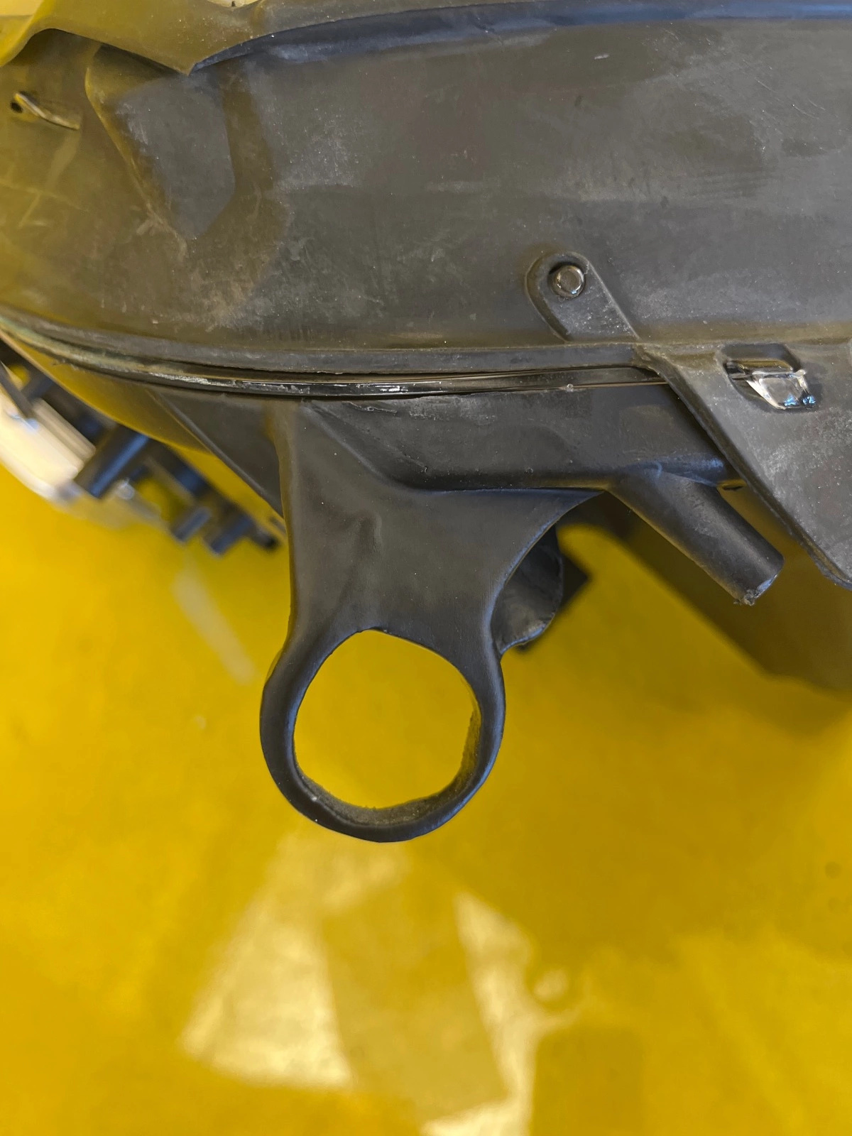 Reflektor Lampa LEWA Mercedes ML W164 05-08 BI Xenon USA A1648205759 Autolamps 4 Reflektor Lampa LEWA Mercedes ML W164 05-08 BI Xenon USA A1648205759