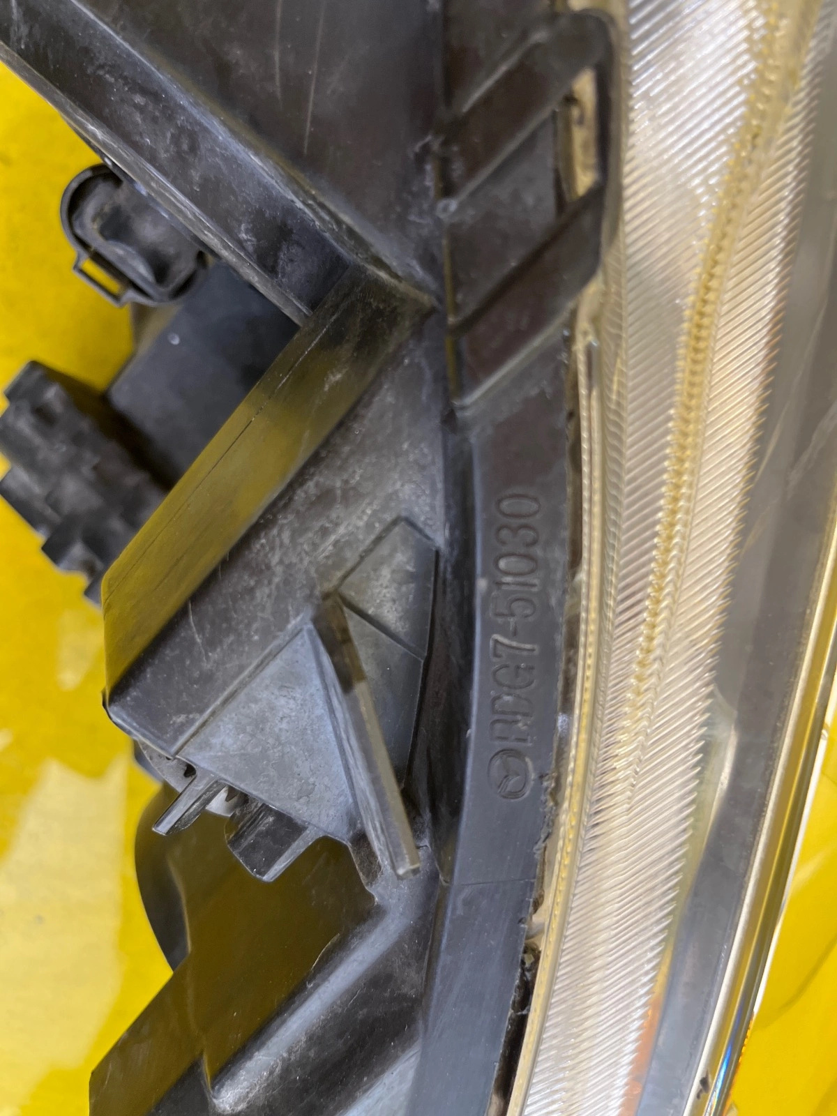 Reflektor Lampa Prawa MAZDA III 3 2008- SOCZEWKA BDG7-51030 Autolamps 3 Reflektor Lampa Prawa MAZDA III 3 2008- SOCZEWKA BDG7-51030