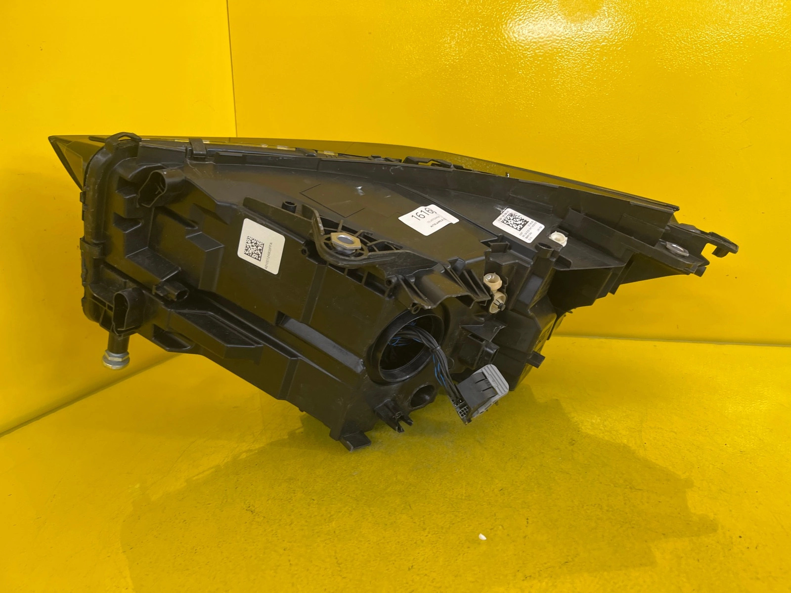 Reflektor LAMPA PRAWA BMW 5 G60 FULL LED 4A2EA22 Autolamps 4 Reflektor LAMPA PRAWA BMW 5 G60 FULL LED 4A2EA22