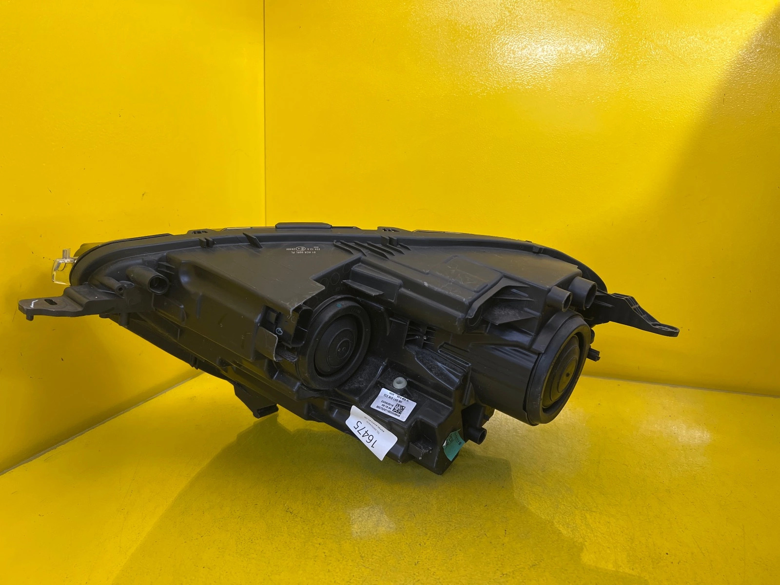 Reflektor LAMPA PRZEDNIA PRAWA FORD ECOSPORT II LIFT Autolamps 3 Reflektor LAMPA PRZEDNIA PRAWA FORD ECOSPORT II LIFT