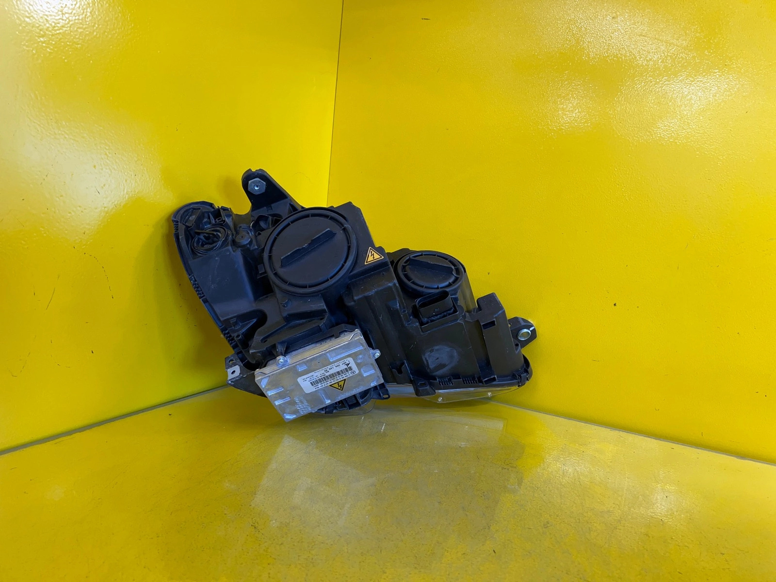 Reflektor Lampa Lewa MERCEDES W204 C-Klasa 11-14 XENON A2048207561 Autolamps 4 Reflektor Lampa Lewa MERCEDES W204 C-Klasa 11-14 XENON A2048207561