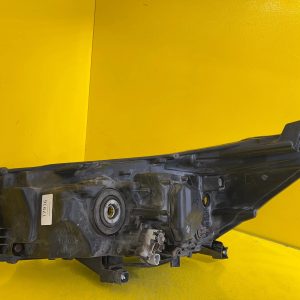 Reflektor Lampa Prawa TOYOTA HILUX FULL LED 16-21