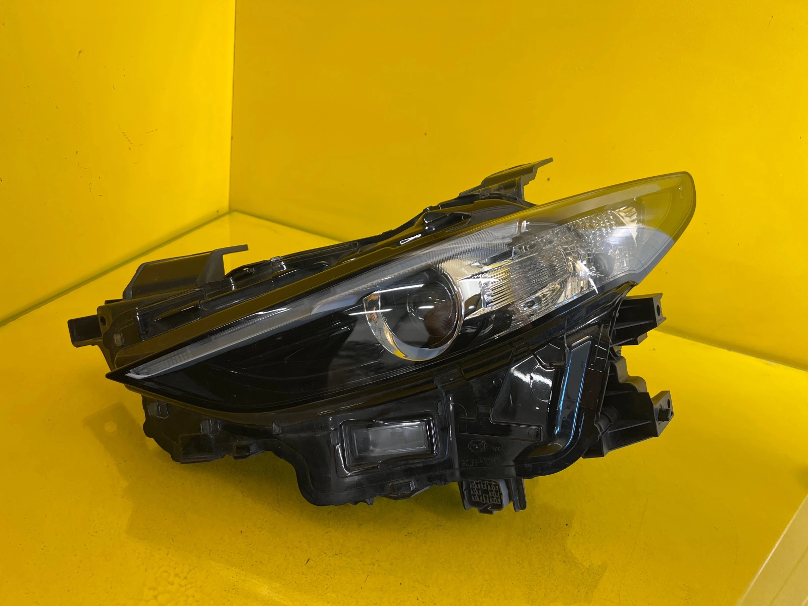 Reflektor LAMPA LEWA MAZDA 3 III 19+ FULL LED Autolamps Reflektor LAMPA LEWA MAZDA 3 III 19+ FULL LED