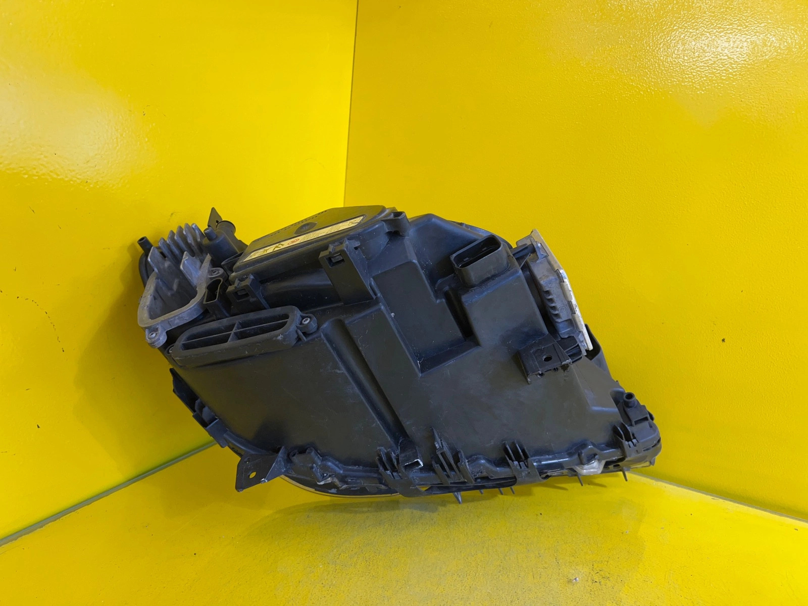 Reflektor Lampa Lewa BMW 7 F01 LIFT BI XENON 7182137 Autolamps 4 Reflektor Lampa Lewa BMW 7 F01 LIFT BI XENON 7182137